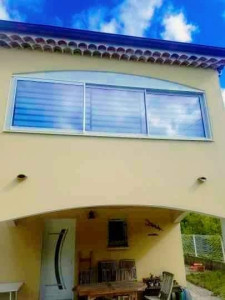 Photo de galerie - Nettoyeur de vitres