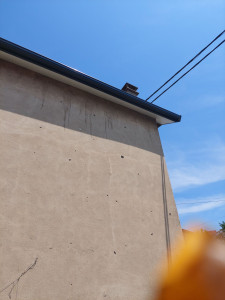 Photo de galerie - Réalisations de sous toit pvc et Gouttière Alu et bandeaux de rive Alu .