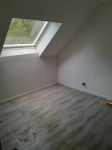 Photo de galerie - Peinture et plancher chambre etage