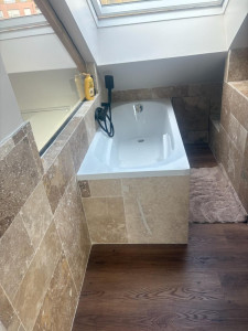 Photo de galerie - Réalisation d'une salle de bain complète avec pose de carrelage