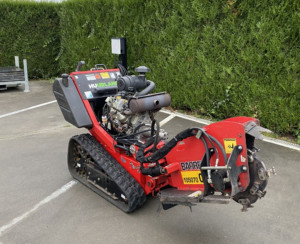 Photo de galerie - Rogneuse de souche