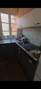 Photo de galerie - Résultat après intervention : cuisine propre, rangée et brillante.