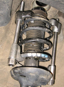 Photo de galerie - Changement d'amortisseur sur Renault Clio 3 