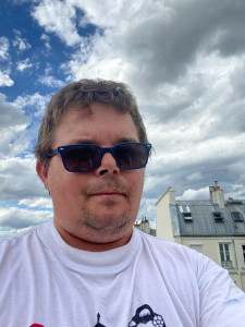 Photo de galerie - Nicolas 42 ans disponible pour tout style de service 