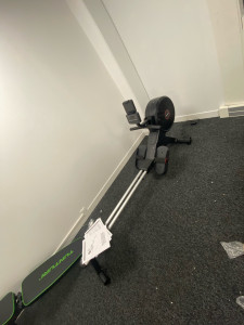 Photo de galerie - Montage matériel de sport: Rameur