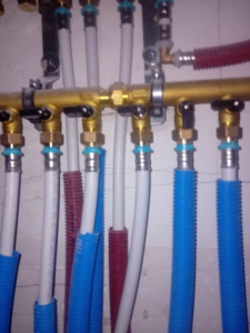 Photo de galerie - ( Gébérite ) 
Installation de nourrissant et raccordement sanitaire 