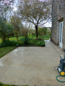 Photo de galerie - Nettoyage de terrasse au karcher