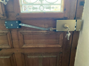 Photo de galerie - Serrure mono point et bouton central