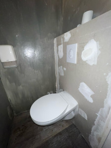 Photo de galerie - Wc suspendu sur bâti support Grohe 