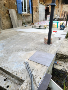 Photo de galerie - Mise en place carrelage terasse exterieur 30m2