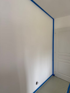 Photo de galerie - Bâche de protection avec scotch de masquage + couche de peinture 