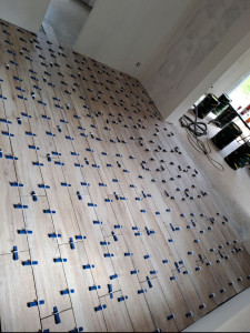 Photo de galerie - Pose d'un carrelage 120×30 imitation parquet