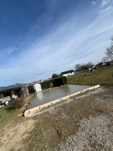 Photo de galerie - Coffrage et coulage d’une dalle BA pour construction d’un garage.