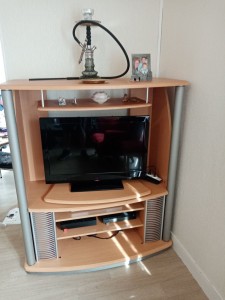 Photo de galerie - Meuble TV sur trois palier avec plateau pivotant, étagère à CD, monter en 1h30