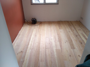 Photo de galerie - Parquet massif sur lambourde