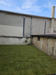 Photo de galerie - Pose de gazon en rouleaux sur une surface de 45m2 