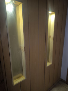 Photo de galerie - Réalisation d'un coffrage bois avec l'attage et ces spots intégré 