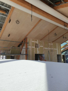 Photo de galerie - Installation panneau phonique et alimentation pour luminaire
