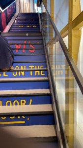 Photo de galerie - Pose de film adhésif publicitaire 