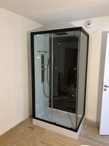 Photo de galerie - Installation cabine de douche 