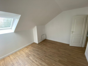 Photo de galerie - Projet 5__Réfection complète de 4 chambres__
Enduits, peintures, électricité, menuiseries, sols.