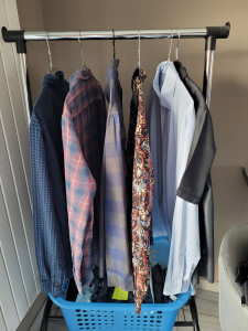 Photo de galerie - Repassage de divers  vêtements 
ex:pull,pantalon, chemise...