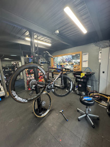 Photo de galerie - Réparation vélo - moto
