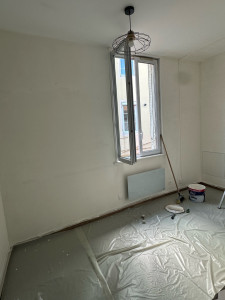Photo de galerie - Réalisation peinture blanc dans d’un T1 