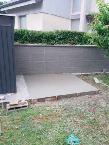 Photo de galerie - Coffrage, ferraillage et coulage 13m2 béton pour dalle abri jardin 