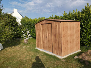 Photo de galerie - Dalle béton + montage de cabanon de jardin