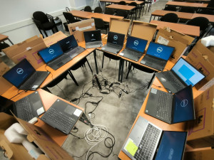 Photo de galerie - Préparation et configuration de poste informatique