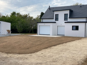 Photo de galerie - Création de votre pelouse : préparation du sol, nivellement et semis