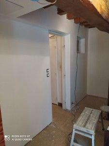 Photo de galerie - Doublage en placo et enduit
