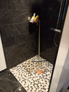 Photo de galerie - Création douche italien dans ancienne étable.