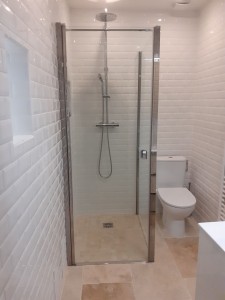 Photo réalisation - Plomberie - Installation sanitaire - Laurent F. - Jonquières : Pose d une colonne de douche,parois de douche plus WC.