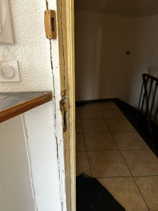 Photo de galerie - Réparation cadre bois pour porte d’entrée 