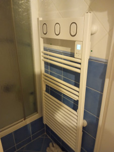 Photo de galerie - Montage d'un radiateur 