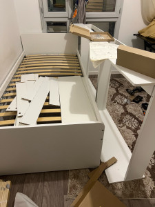 Photo de galerie - Montage d’un lit composer d’un autre avec des tiroirs 