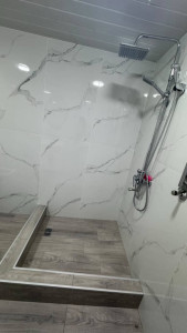 Photo de galerie - Douche italienne parquet et carrelage 