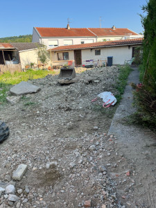 Photo de galerie - Travaux de terrassement et évacuation de la terre. Avant