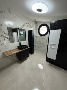 Photo de galerie - Rénovation complète de salle de bain. Électricité , plomberie , carrelage , placo et peinture