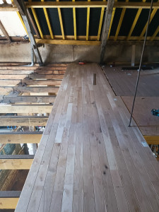 Photo de galerie - Pose parquet chêne brut 