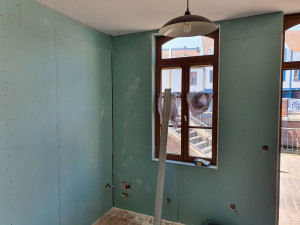 Photo de galerie - Isolation mur placo . 
mise en peinture.