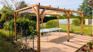 Photo de galerie - Pose d'une pergola en bois