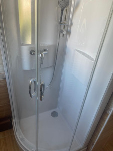 Photo de galerie - Pose une cabine de douche 