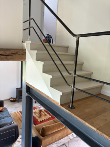 Photo de galerie - Mise en peinture l’escalier 