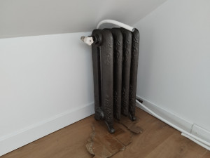 Photo de galerie - Lavage sablage ponçage et peinture , rénovation radiateur en fonte 