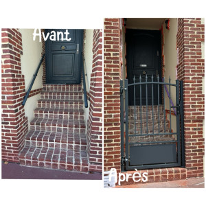 Photo de galerie - Fabrication de deux poteaux en aluminium et installation d’un portillon !