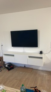 Photo de galerie - Montage de meubles tv avec tv de 65 pouces 