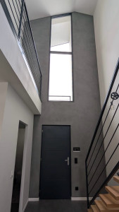 Photo de galerie - Application Béton Ciré hauteur 7,50 m